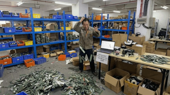 DDR5内存价格断崖式下跌，渠道商库存积压焦虑蔓延