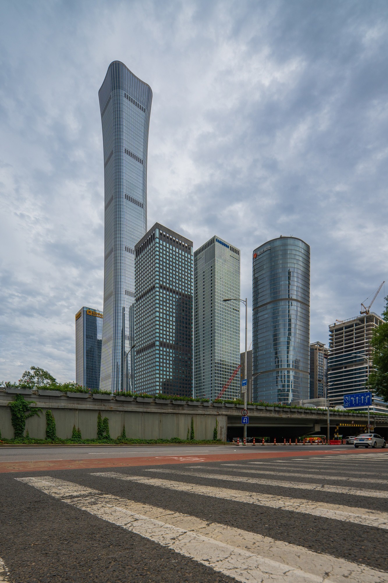 ᾵ͷȤ 17mm F4/35mm F2.8᾵ͷ