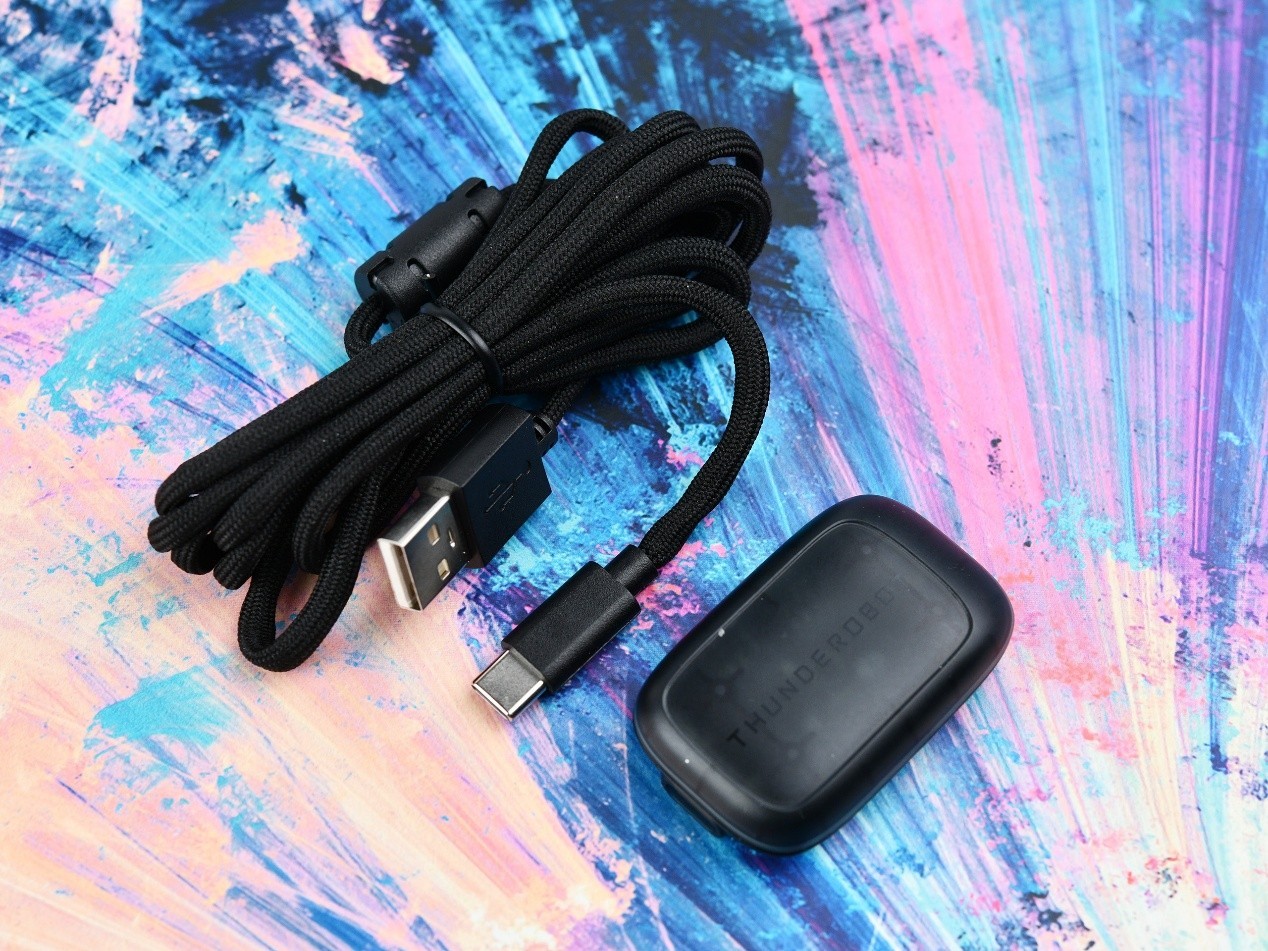 自研模具+PAW 3955 TURBO!新增双配色 雷神炽刃X7s Pro Max评测