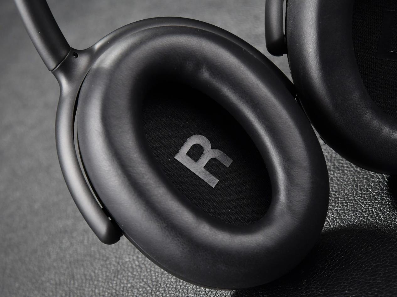 打造全维度静音办公体验 戴尔WL7024降噪耳机/KM555静音键鼠评测