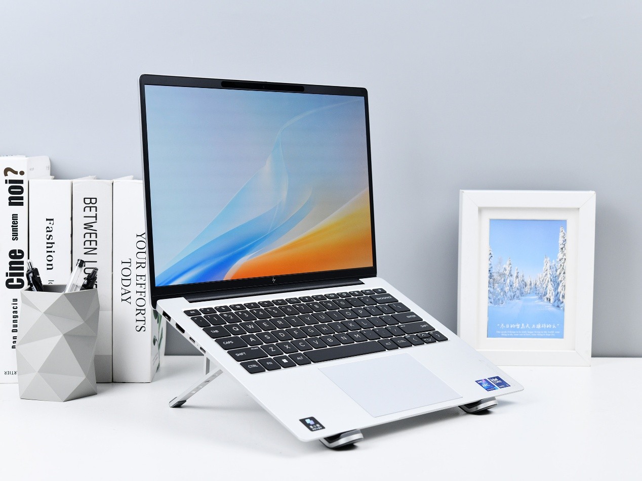 2026���1kg�ᱡ����ôѡ��������Book Pro Air 14���⣺1.09kg+52W�����ͷ�