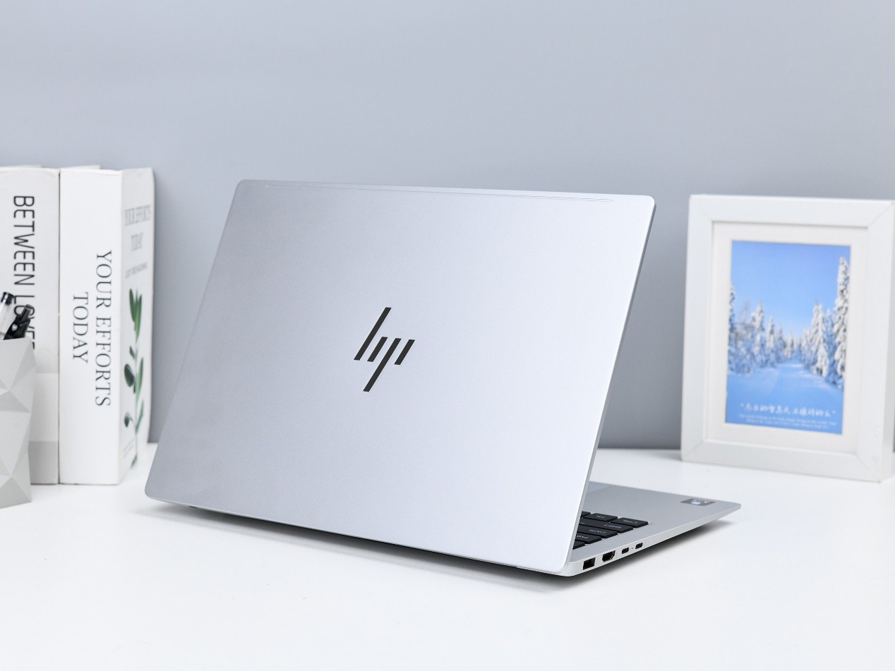 2026���1kg�ᱡ����ôѡ��������Book Pro Air 14���⣺1.09kg+52W�����ͷ�