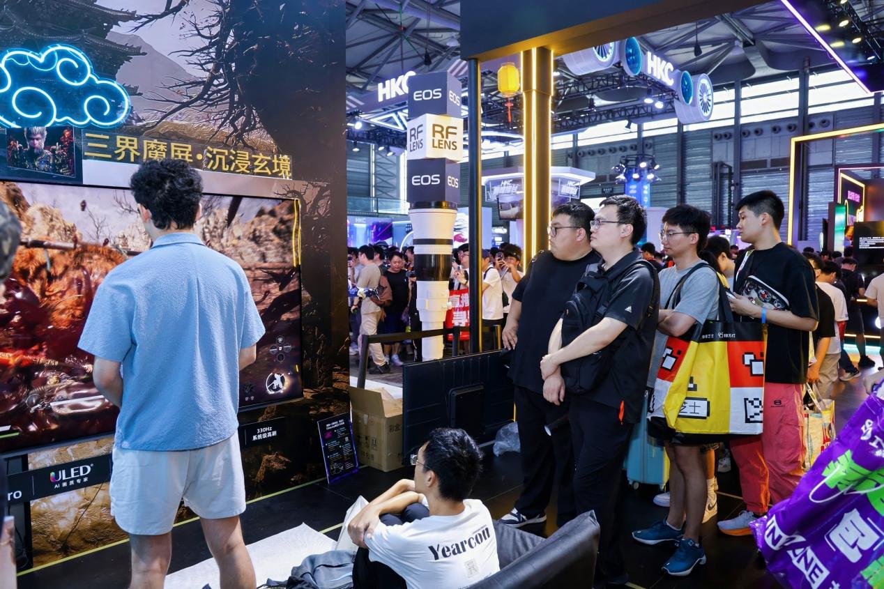ChinaJoy���պ��ŵ�������ȫ����E8Q Pro���۷廭���ع���Ϸ����