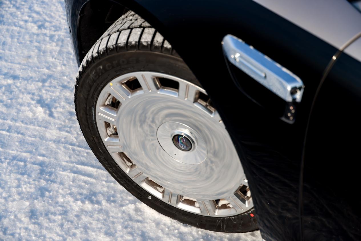 超豪华冬季座驾,看尊界S800如何以科技之力守护每一程冰雪旅途