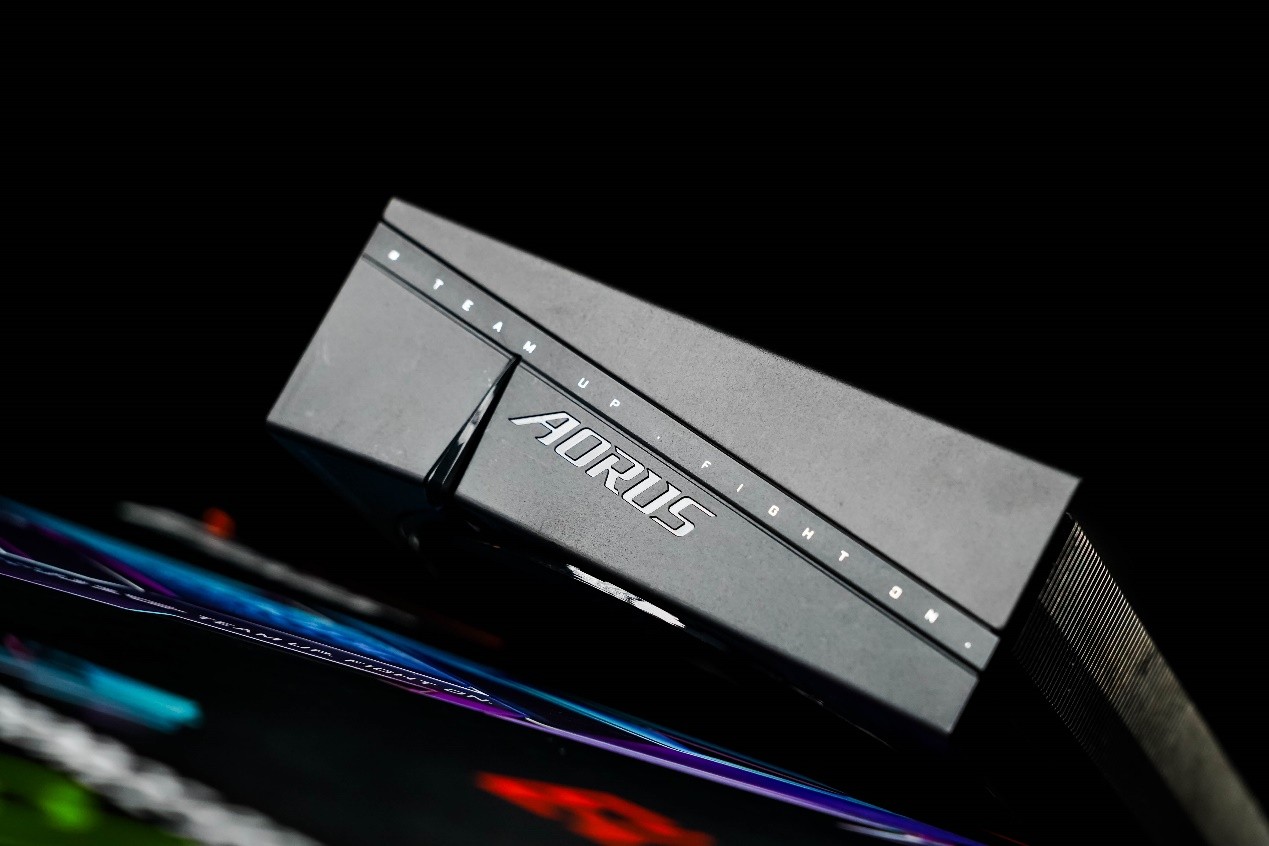 技嘉AORUS GeForce RTX 5060 Ti ELITE 小雕16G评测:时尚静音的2K游戏神卡