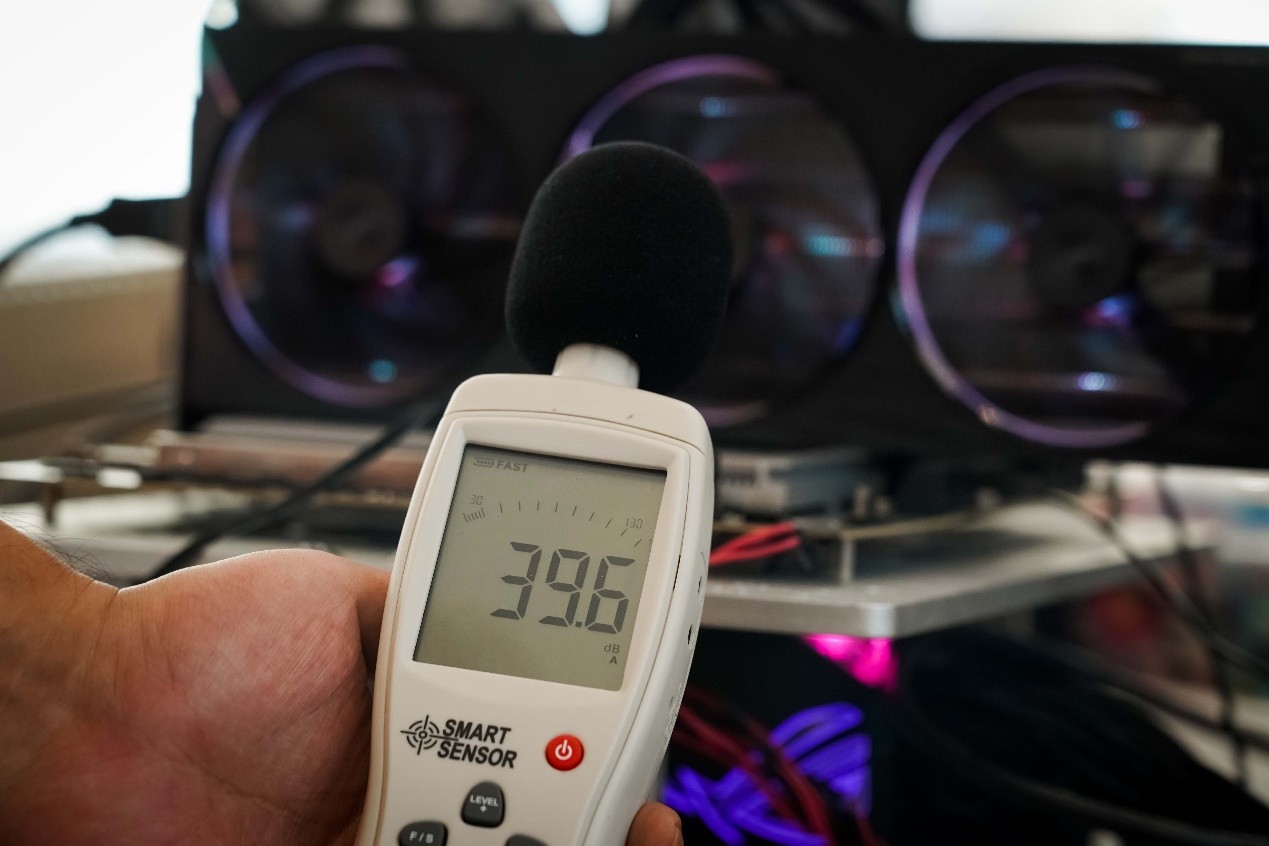 技嘉AORUS GeForce RTX 5060 Ti ELITE 小雕16G评测:时尚静音的2K游戏神卡