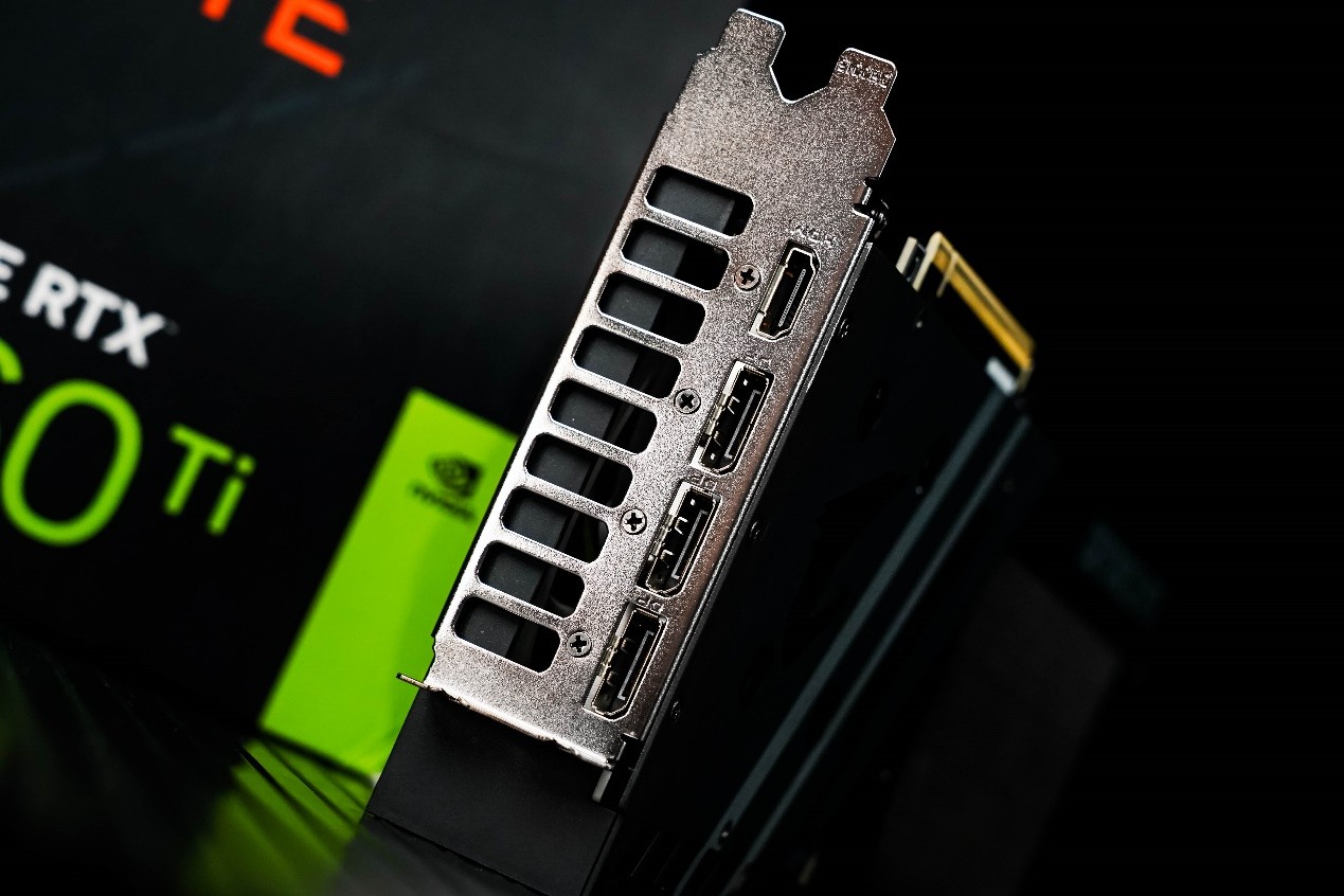 技嘉AORUS GeForce RTX 5060 Ti ELITE 小雕16G评测:时尚静音的2K游戏神卡