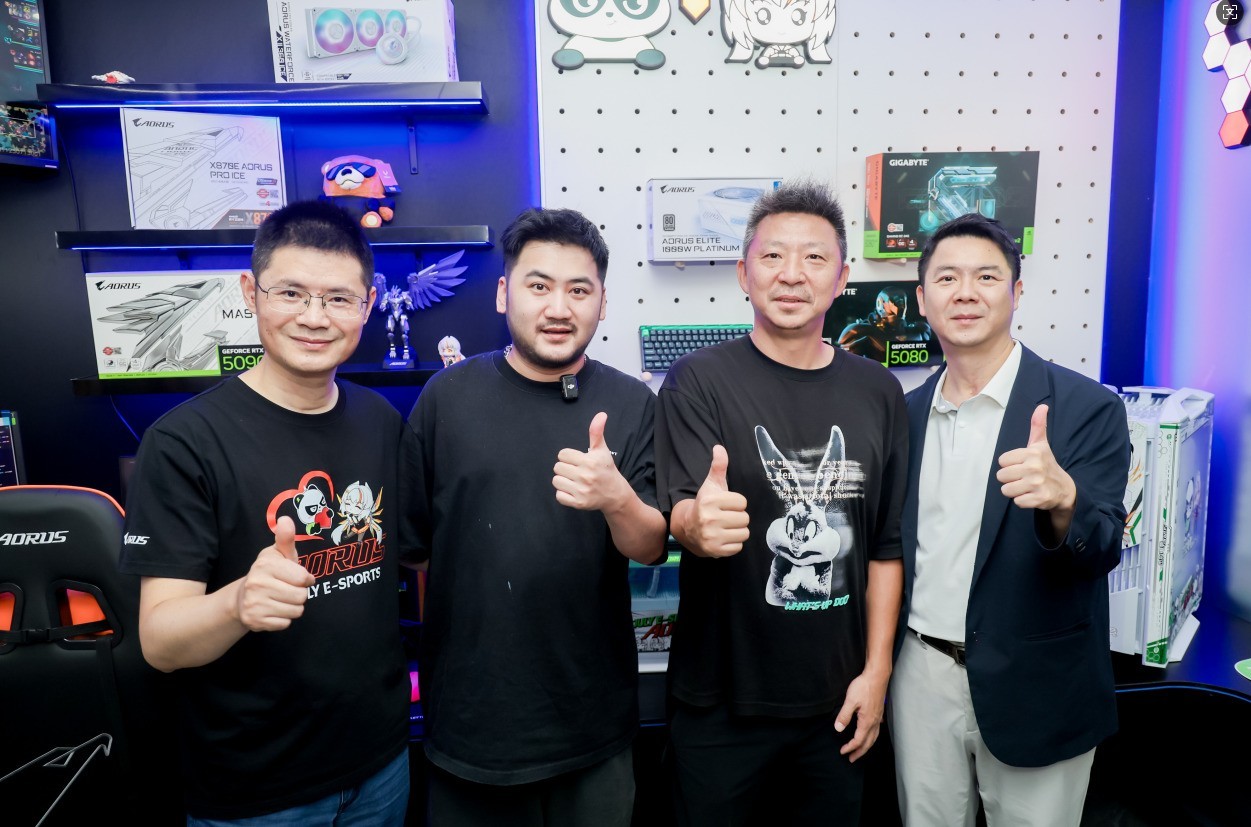 技嘉科技×杰拉电竞联名店盛大开业 打造杭州电竞新地标