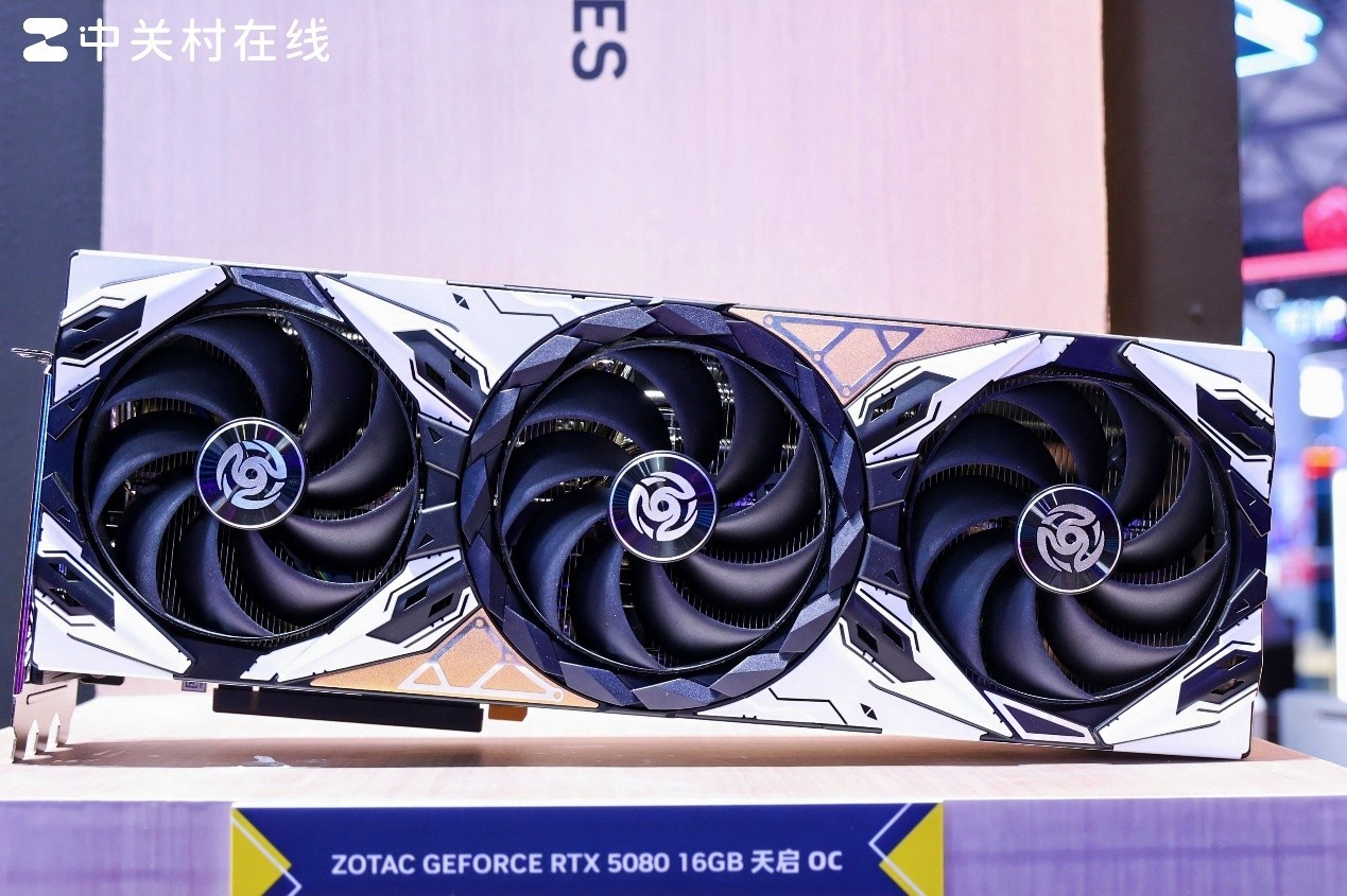 RTX 5080ɫѧ̫˧ ChinaJoy2025̩չ̨