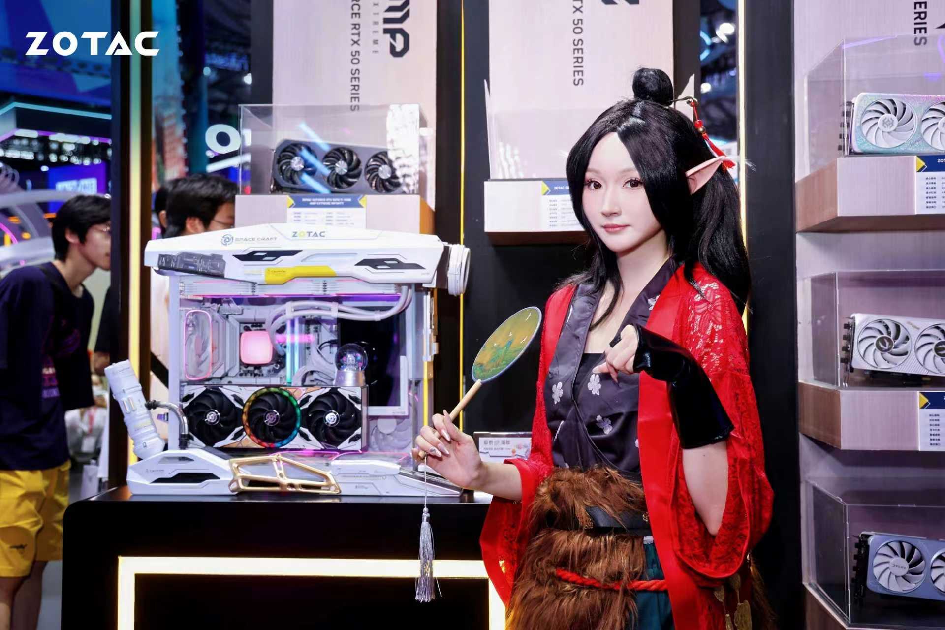 RTX 5080ɫѧ̫˧ ChinaJoy2025̩չ̨