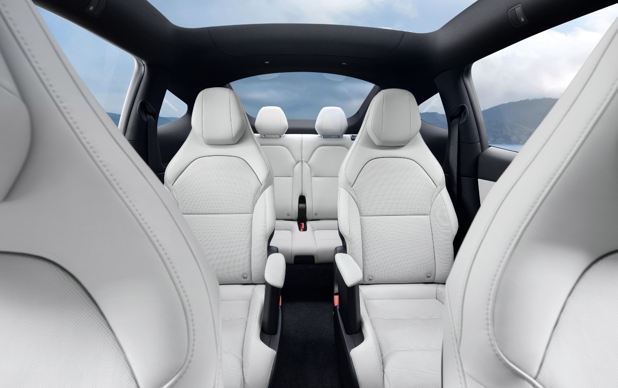 特斯拉亮相2025电博会:帮助人类加速迈向可持续的富足时代