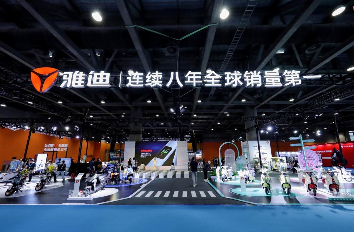 新国标时代,乘势而上开新局!雅迪入选“2025人民匠心品牌”