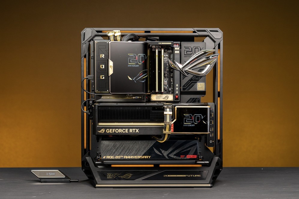 ROG����������Ļ ���ROG��������