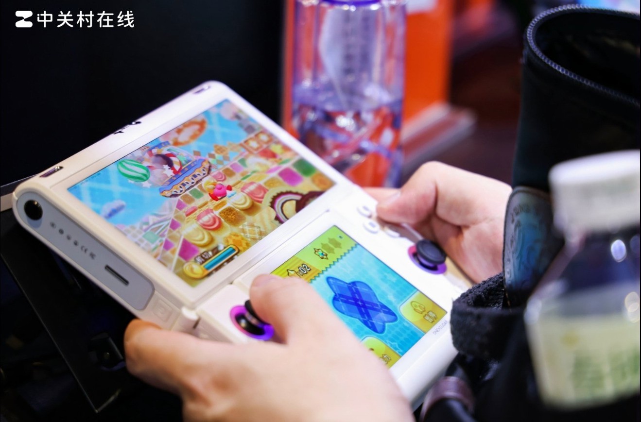 OneXPlayer闪耀Bilibili World 2025，展台人气爆棚引狂欢