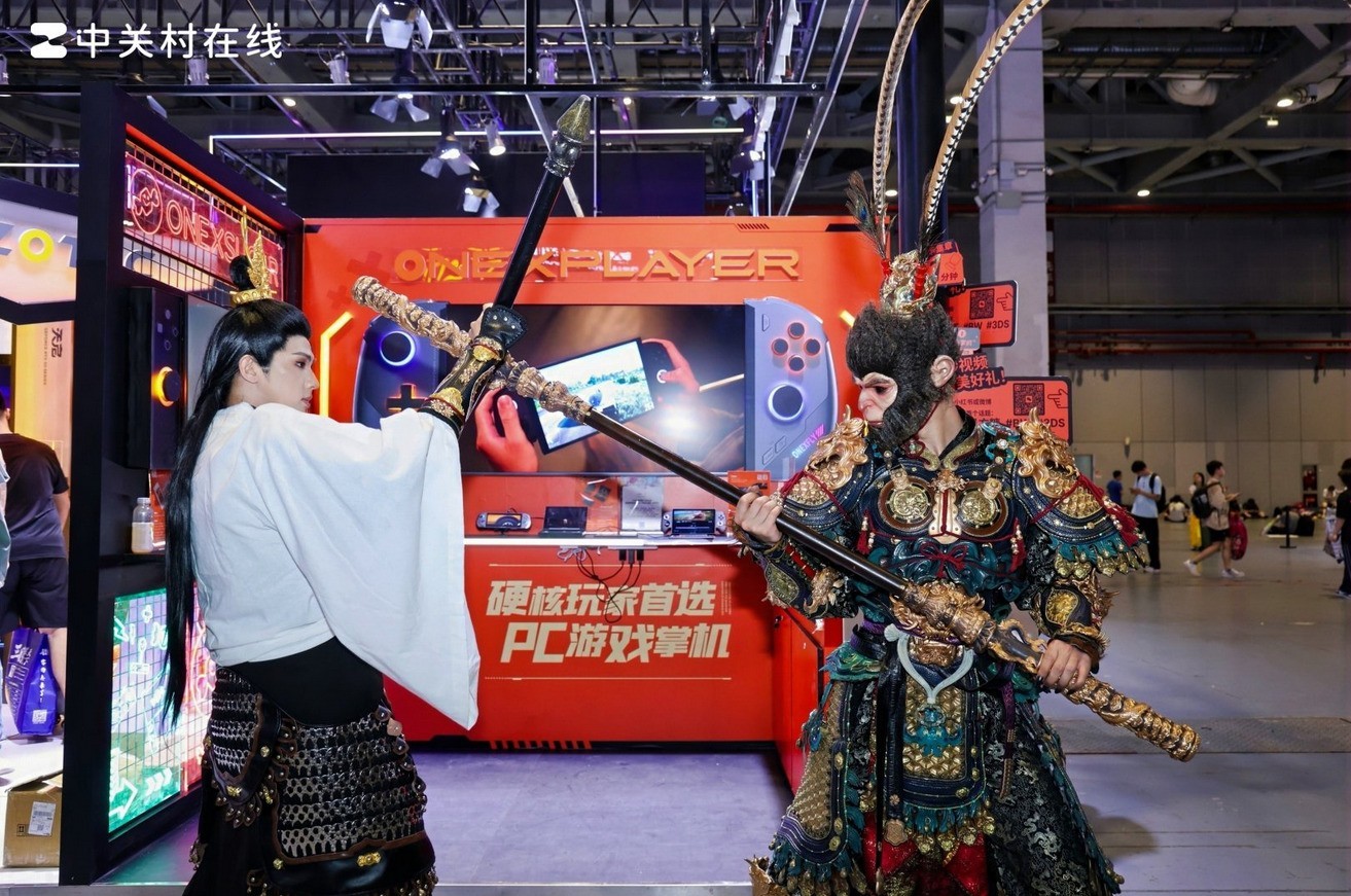 OneXPlayer闪耀Bilibili World 2025，展台人气爆棚引狂欢