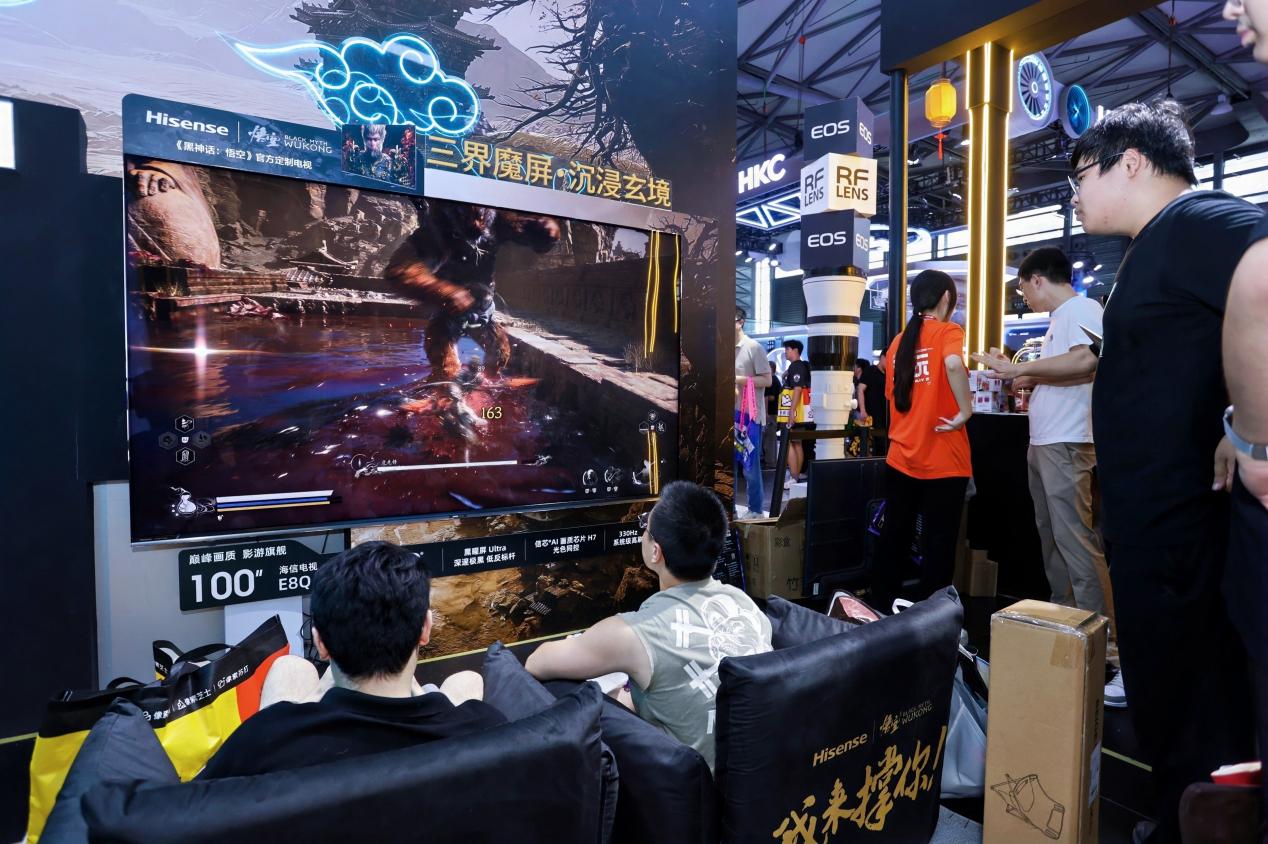海信电视E8Q Pro以“影游旗舰”实力炸场,斩获2025ChinaJoy黑金奖