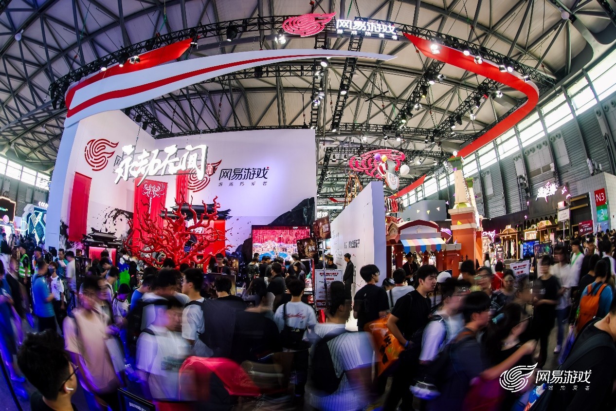 游戏利器!七彩虹iGame显卡及笔记本装备亮相2025 ChinaJoy