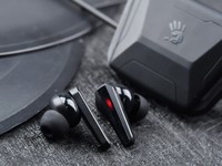 国产比较好的耳机品牌 血手幽灵集多种黑科技于一身