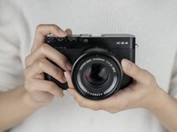  The best Fuji X-E4 out of the street camera with high appearance and high image quality