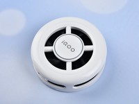  IQOO magnetic heat dissipation back clip experience delicate small body, great heat dissipation
