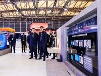  Zhang Chaoyang's AWE on-site in-depth experience of Huawei's smart screen V5 series new products