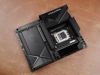 ������ð���9850X3D�ĸ߶�����iGame X870E VULCAN OC����