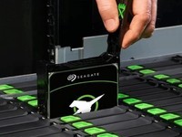 2026��Q3��ҵ��SSD��HDD�۲��18.6��������ʷ�¸�