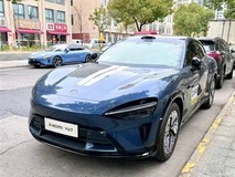 小米YU7近距离实拍 非常高级