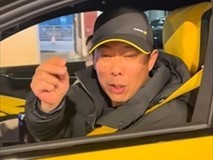 60岁大爷开小米SU7 Ultra引围观