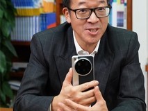 俞敏洪获赠小米15 Ultra,回礼15袋大米寓意“米米相扣”