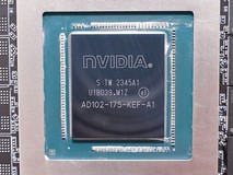披着RTX 4090的皮！换芯的RTX 4070 Ti SUPER竟然长达38.1厘米