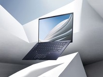 仅重880克 世界最轻14英寸笔记本来了