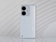 真我Neo7 SE美图欣赏 白翼战神,出击