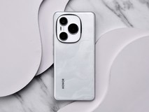 当手机续航进入“8000时代”:荣耀Power如何破解电池技术的“不可能三角”