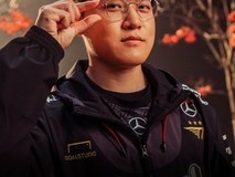 《英雄联盟》S13 T1战队对阵LPL战队全胜 仅丢一小分