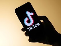 TikTok未上架应用商店，预装手机高价交易5万美元一部