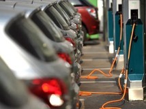 专家:5月新能源乘用车零售渗透率达47%,燃油车压力增大