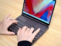 没有独显也能玩3A大作!AMD 6800u加持的GPD WIN Max 2掌机到底有多强