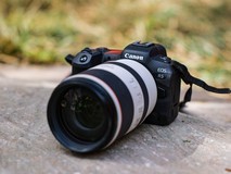 佳能EOS R5：4500万像素、8K视频、8级防抖