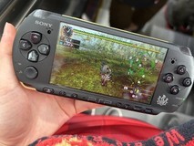 PSP地铁被误认假Switch,情怀玩家哭笑不得