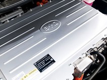 先别着急买车 电池价格十五年下降90% 未来电车白菜价？