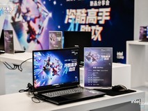 高配置的七彩虹将星X18Max游戏本来了，来打造专属你的电竞之夜！