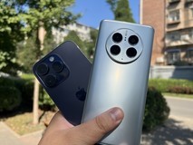 顶级旗舰对决!iPhone 14 Pro全面对比华为Mate50 Pro