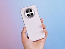 全新OPPO Find X8系列开箱上手：全系直屏，打造趁手称心好体验