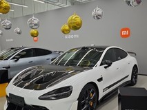 小米SU7 Ultra挖孔版正式开启交付