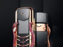 现货售价247万的手机什么样?