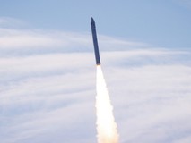 日本太空一号火箭发射失败 螺旋上天惊呆众人