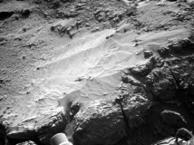 “好奇号”火星车探测新地貌