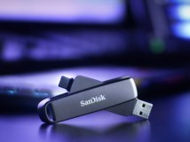 闪迪推双接口高速U盘DDE1