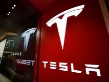 “行脚记录仪”打了谁的脸? 知名汽车博主也遭遇特斯拉刹车失灵